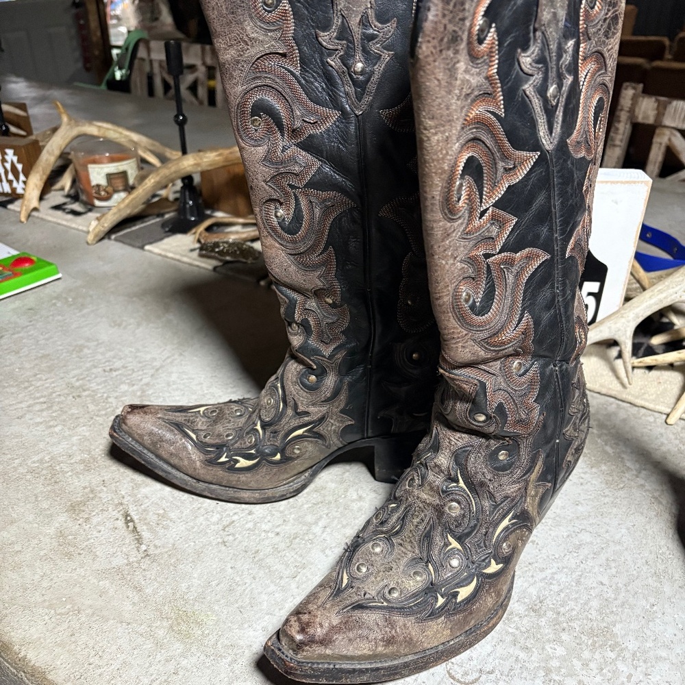 Women’s corral boots